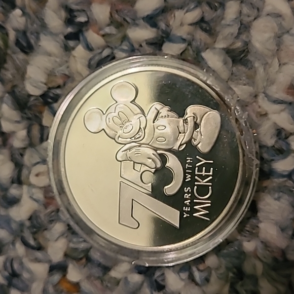 75 Years with Mickey Commeroative Silver Coin - Picture 2 of 3